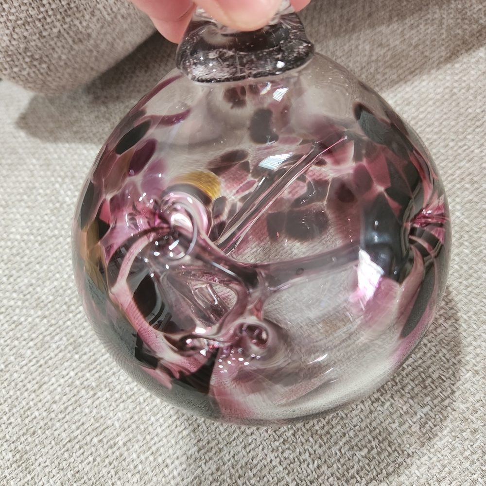 Hand Blown Art Glass Gazing Ball Purple Pink 4.5" Ornament Sun Catcher Large Exc - Picture 7 of 11